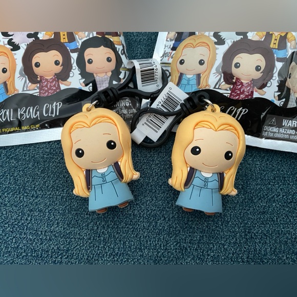 Friends (TV Series) Blind Figural Bag Clip: Phoebe Buffay - Picture 3 of 3